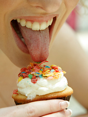 Bonnie Luntz Hey Cupcake