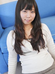 Brunette japanese doll Chinatsu Murota