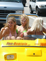 Babe gets picked up on the beach by busty blondes
