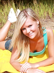 Blonde banging her own moist hole with big toys outside
