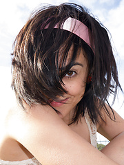 Aysha Thoen Vibram Girl