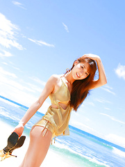 Saki Yamaguchi Asian takes clothes off to feel sun of her skin