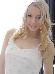 Stunning blonde teen gets a good morning fuck